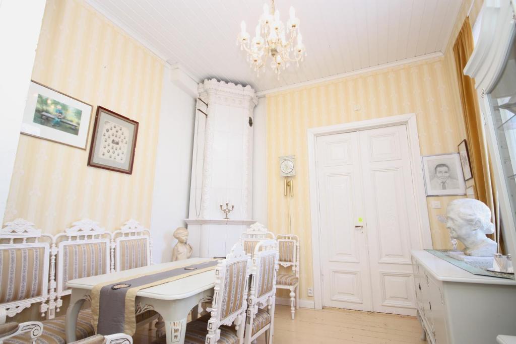 Bed and Breakfast Jokelan Kartano Холлола Экстерьер фото